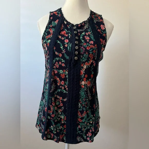 Bila Floral Navy Blue Lace Sleeveless Top Size M - Picture 2 of 11